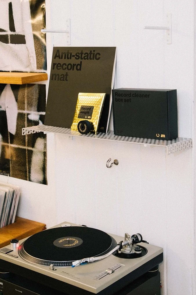 Набор по уходу за винилом Fred Perry FP X AM Record Cleaning Kit